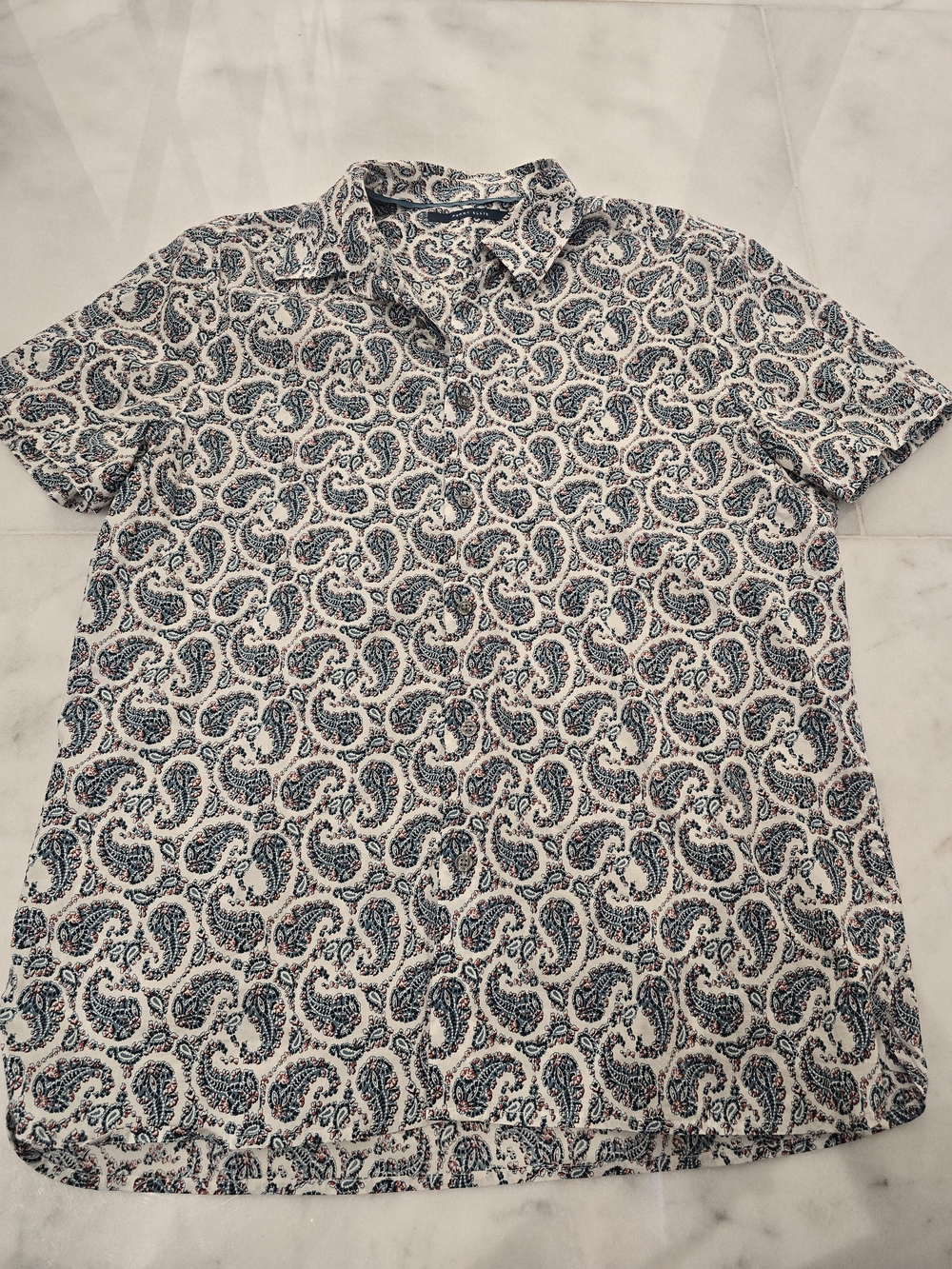 Perry Ellis Short-Sleeve Paisley Button-Up - White & Blue